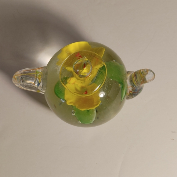 Glass Tea Pot shaped Paper Weight with Yellow Flower - Picture 6 of 9